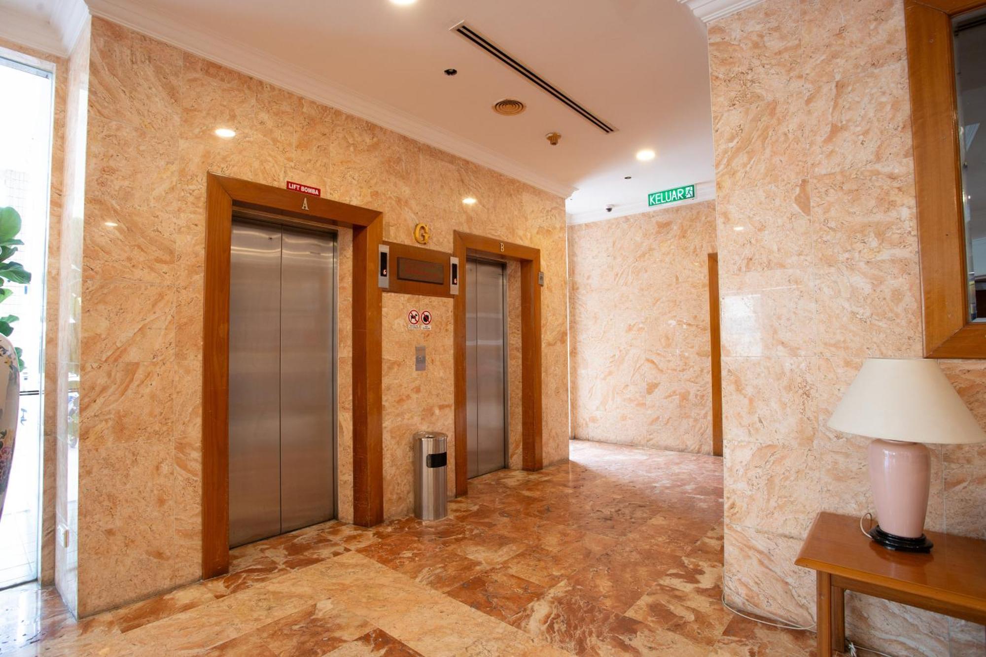 Somerset Hotel Miri Exterior photo