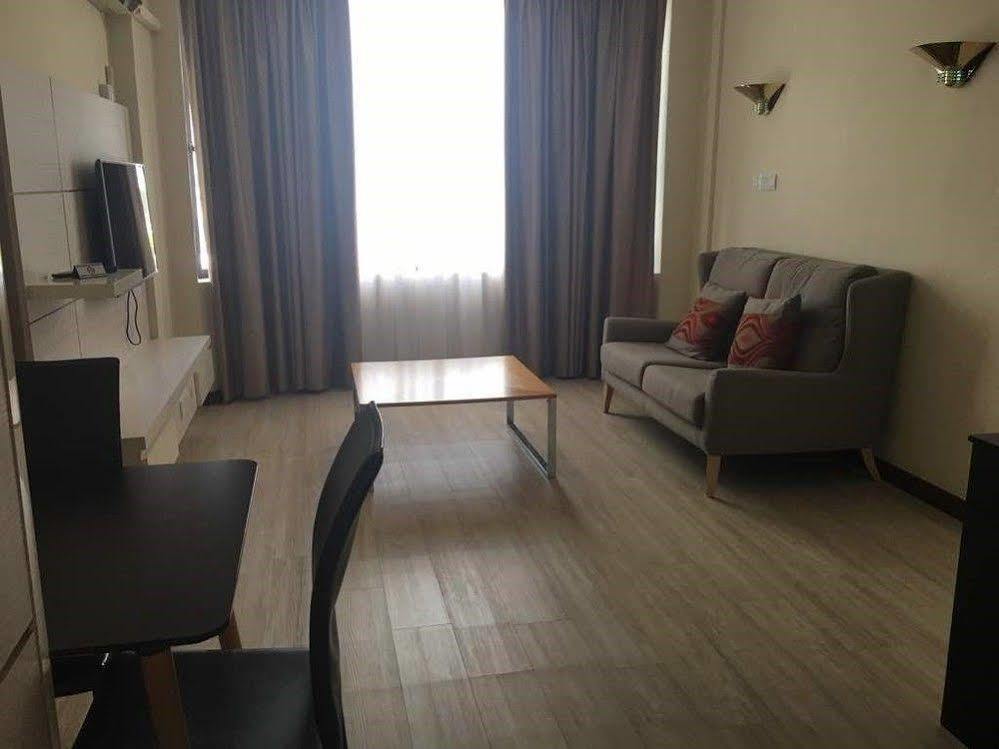 Somerset Hotel Miri Exterior photo